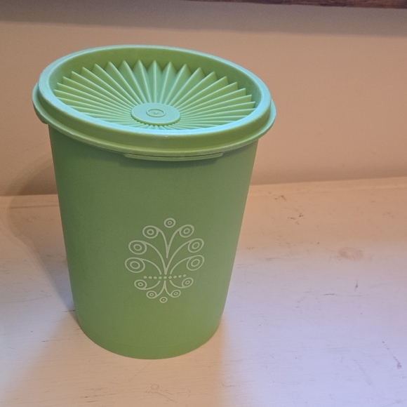 Tupperware Green Food Storage Containers Set - Picture 4 of 13